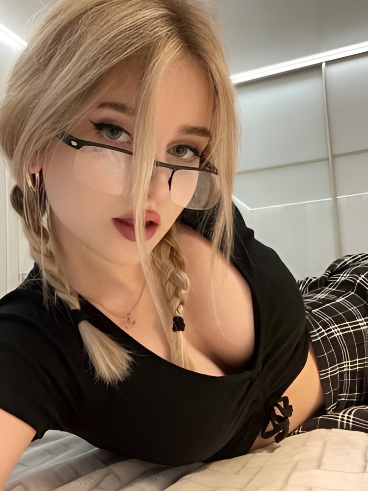 Индивидуалка Флора, доступна для личного знакомства от 2500 руб